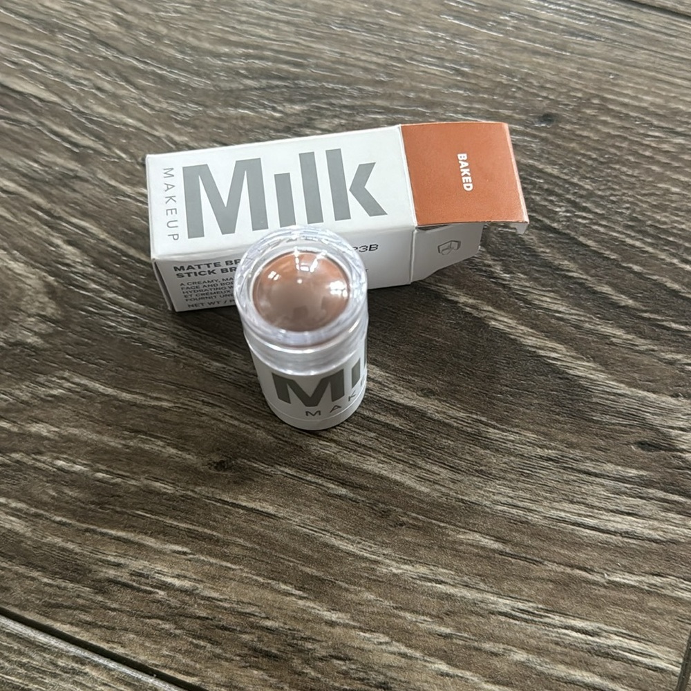 MILK MAKEUP MATTE BRONZER